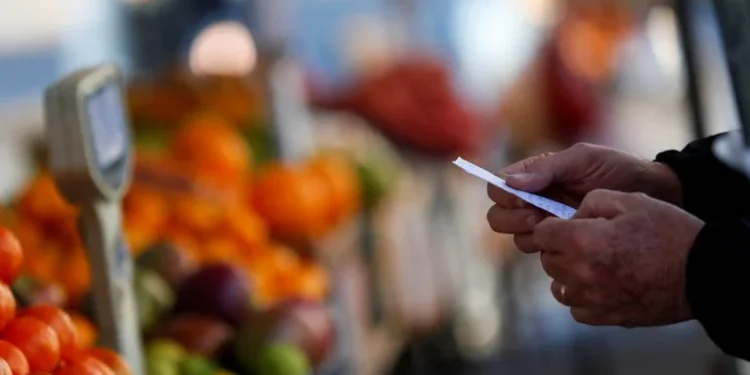 Pese al fracaso de los controles, para Feletti se necesita más intervención del Estado en los precios