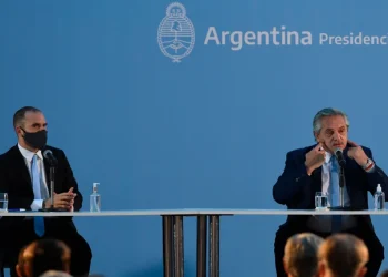 FMI: el Gobierno dijo que no habrá reforma jubilatoria pero que revisarán los regímenes especiales de jueces y diplomáticos