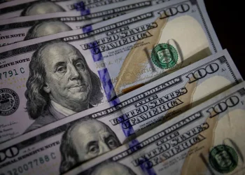 Dólar hoy: la cotización libre sube a $212, mientras la brecha cambiaria continúa debajo del 100%