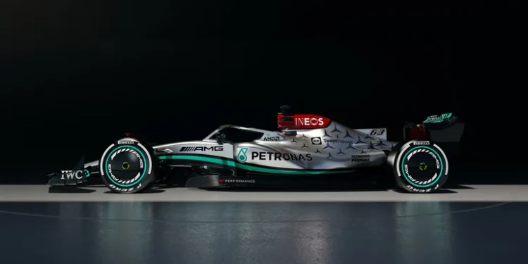 Mercedes cambió los colores de su coche para la Fórmula 1 y Hamilton habló por primera vez de su dolorosa derrota: “Fue un momento difícil”