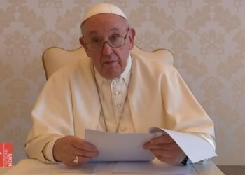 Francisco: “Un 50% de pobres es un 50% de derechos humanos incumplidos”