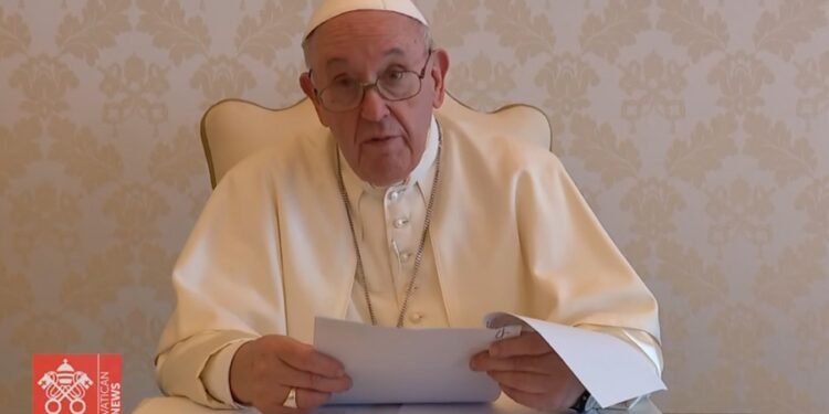 Francisco: “Un 50% de pobres es un 50% de derechos humanos incumplidos”