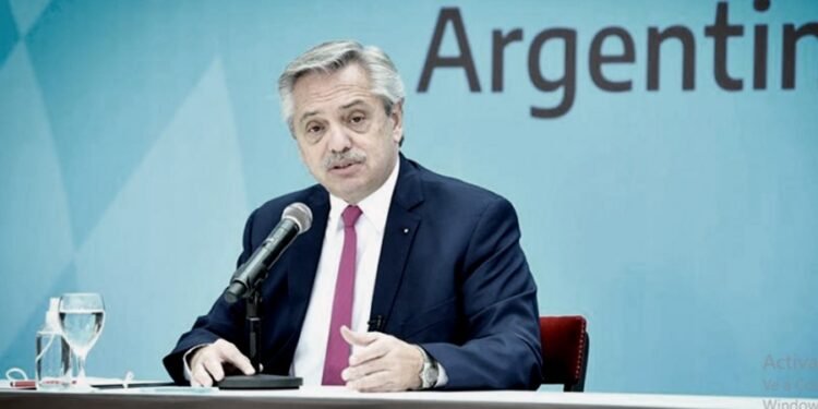 Fernández convocó a empresarios y gremialistas para acordar un paquete antiinflacionario