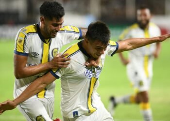 Rosario Central se recuperó ante Central Córdoba en el inicio de la fecha