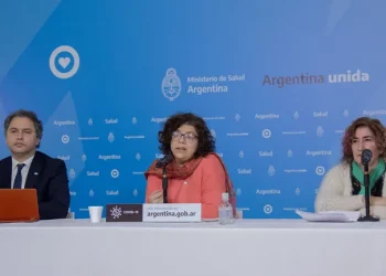 Echaron a la funcionaria del Ministerio de Salud involucrada en el caso de los “hisopados vip”