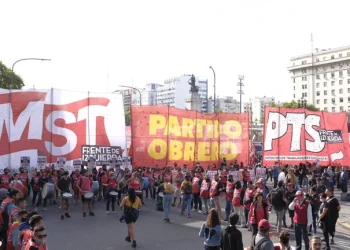 Comenzaron los cortes en CABA para protestar contra el acuerdo con el FMI