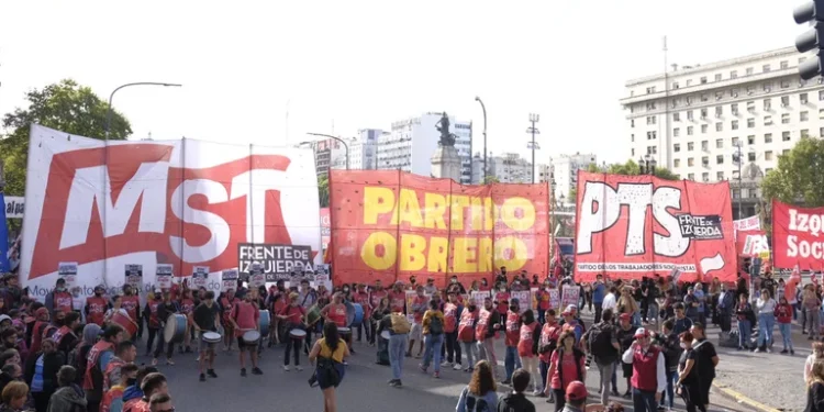 Comenzaron los cortes en CABA para protestar contra el acuerdo con el FMI