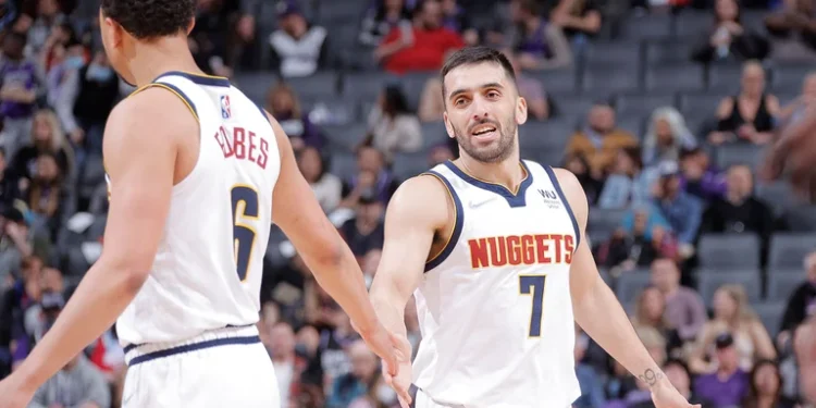 En su momento más difícil en la NBA, Campazzo volvió a tener minutos y fue importante en el triunfo de Denver