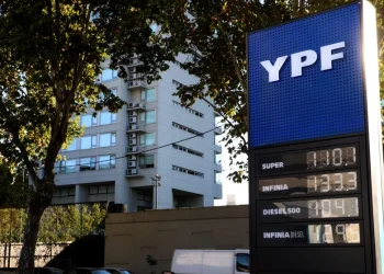 Aumentaron los combustibles hasta un 11,5% en todo el país