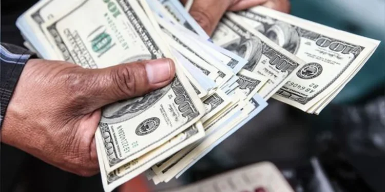 Los dólares negociados en la Bolsa bajaron al mínimo en cuatro meses y ya son más baratos que el dólar “ahorro”