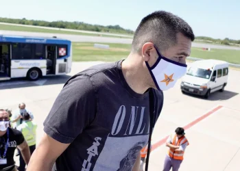 La postura que tomó Riquelme tras los actos de indisciplina de Almendra y Varela en Boca Juniors