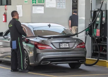 Vacaciones de Semana Santa quedarán libres de IEPS para las gasolinas