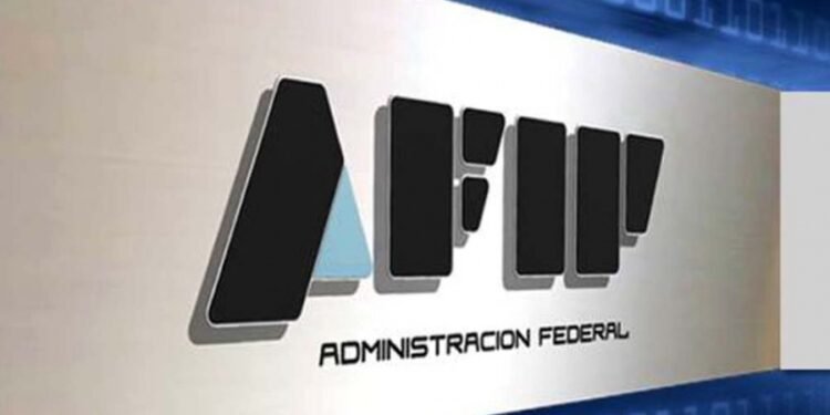 La AFIP reintegrará $ 1.345 millones a 649.000 monotributistas y autónomos