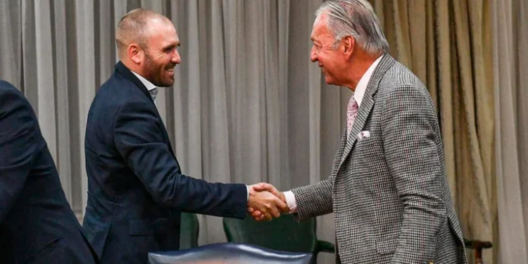 Las empresas avanzan con aumentos de precios “preventivos” ante la escasez de dólares y de energía