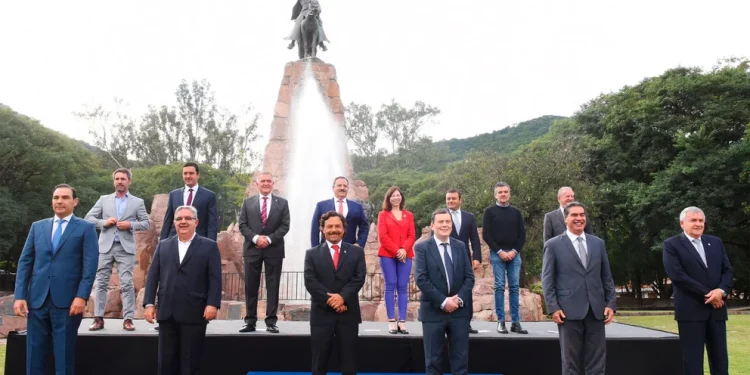 Gobernadores del norte se reunirán con Manzur en Tucumán para discutir sobre coparticipación, inversiones, transporte y energía