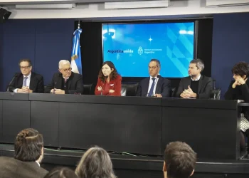Silvina Batakis descartó una devaluación, prometió equilibrio fiscal y dijo que cumplirá con las metas del FMI