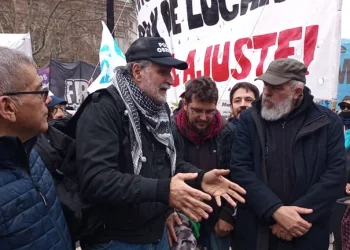 Movimientos sociales afines al gobierno y piqueteros de izquierda unifican un plan de lucha contra el plan económico de Batakis