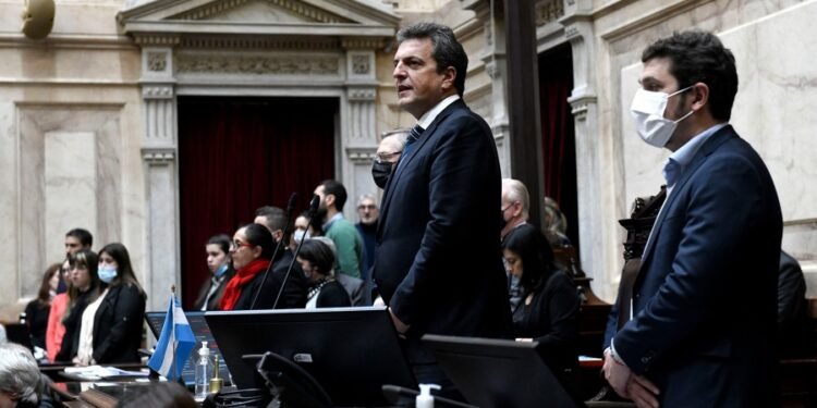 Massa: “Decidí asumir la responsabilidad que me toca con alma y vida”