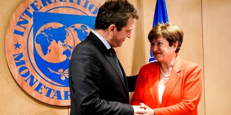 Economía apuesta a que la inflación se desacelere en el último trimestre con más disciplina fiscal y suba de tasas