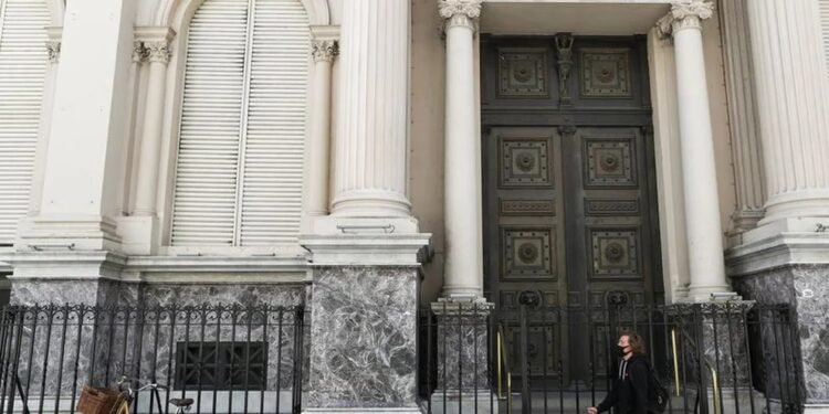 El BCRA compró USD 212 millones en el mercado y acumula casi USD 2.400 millones en septiembre