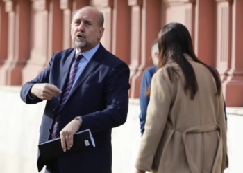 Las prioridades y advertencias de Perotti, el gobernador que se desmarca de la Casa Rosada y de sus pares del PJ