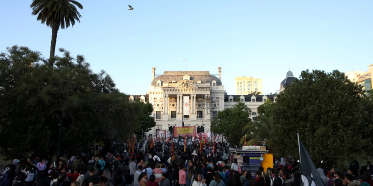 Una manifestación redobló el reclamo para que renuncie Berni y apuntó contra Kicillof: “Es el responsable”