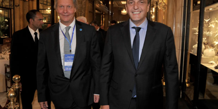 El momento más tenso para el estabilizador precario