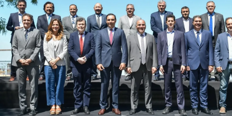 Tras varios fracasos por incidir en la agenda nacional los gobernadores del FdT se repliegan en sus provincias