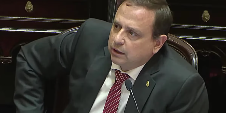 Guillermo Snopek contó que habló con Cristina Kirchner sobre su decisión de romper el bloque y dijo que Alberto Fernández representa lo mismo que Gerardo Morales