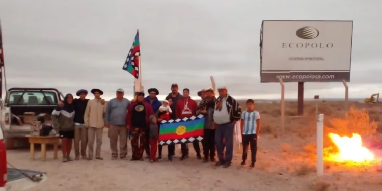 Neuquén: mapuches bloquean el ingreso a basureros petroleros en la zona de Vaca Muerta