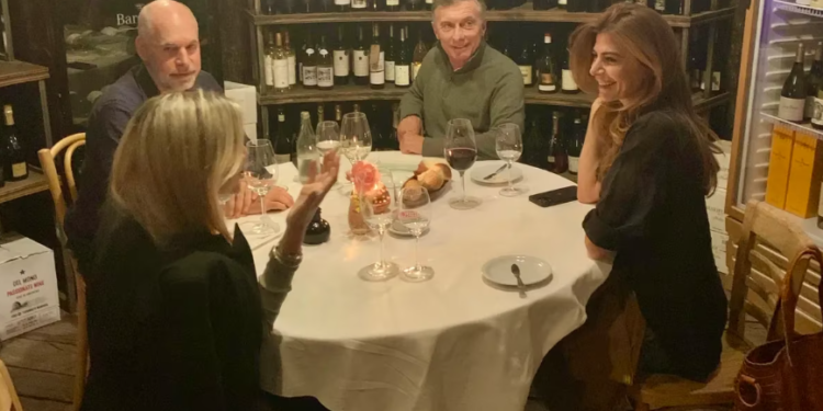 Los visitantes de Macri en Cumelén se van con la sensación de que aún no definió si será candidato