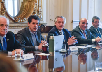 Los mensajes entre Cristina Kirchner y Alberto Fernández refuerzan la señal de tregua, pero por debajo se mantiene el enfrentamiento