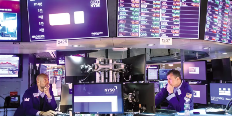 El presidente de la Fed habló de tasas más altas y causó una vuelta de campana en los mercados