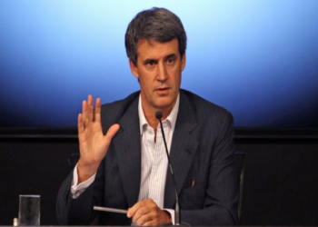 La respuesta de Prat Gay tras ser acusado de criticar al Gobierno ante el FMI