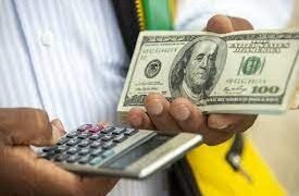 La suba del dólar trajo remarcaciones de precios y elevó el piso de la inflación para agosto