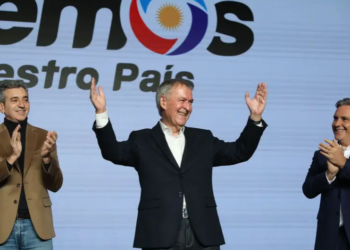 Juan Schiaretti relanzó su campaña y apuntó duro contra la gestión de Macri y las propuestas de Milei