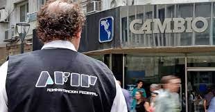 la AFIP inició un operativo en financieras porteñas tras una nueva escalada del dólar libre