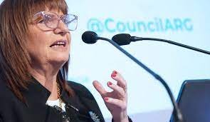 Patricia Bullrich anticipó que anulará leyes por decreto si el Congreso no la acompaña: “Hago un DNU y te las derogo en dos minutos”