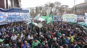 Los gremios presionan a los gobernadores para que no apoyen la restitución de Ganancias