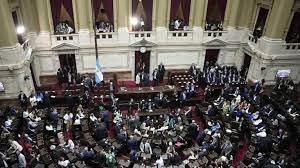 el Gobierno apuesta a que se apruebe la Ley Ómnibus y rechaza ceder más artículos