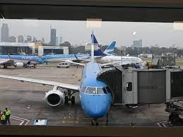 Tras absorber costos por $2300 millones, Aerolíneas Argentinas canceló el programa de millas para pasajes emitidos por el Estado