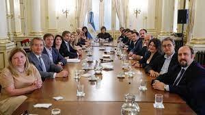 Pacto de Mayo: la mayoría de los gobernadores irán a la Casa Rosada, pero reclaman definiciones sobre el acuerdo fiscal