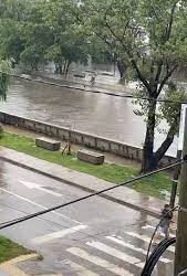 Desesperada búsqueda de un adolescente de 17 años al que se lo llevó la corriente en José León Suárez