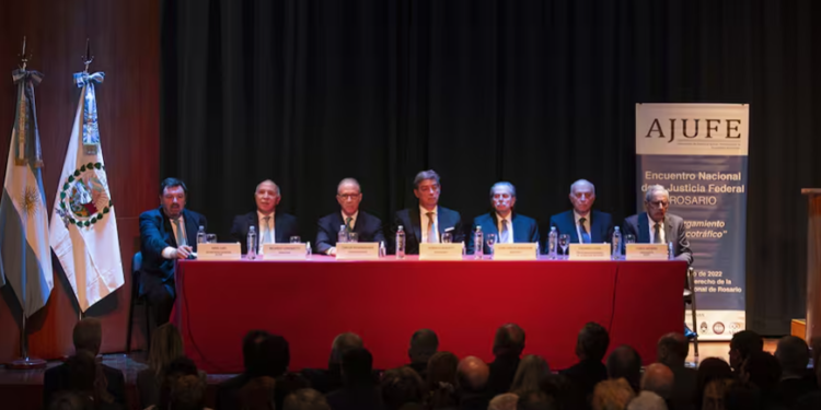 La Corte Suprema podría adelantar la elección de sus autoridades y neutralizar el impacto de la eventual llegada de Lijo