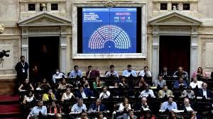 El apretado cronograma del Gobierno para aprobar la Ley Bases antes del Pacto de Mayo