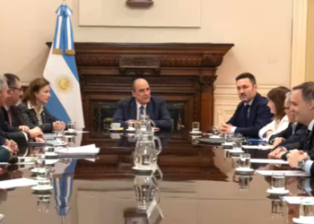 Guillermo Francos encabeza su primera reunión como jefe de Gabinete y activa un comité de transición