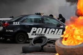 El gobierno de Misiones amenaza con echar a los policías que participen de las protestas