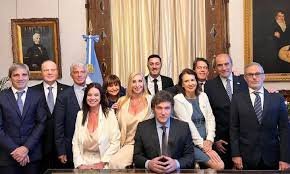 Javier Milei encabezó la reunión de Gabinete en Casa Rosada, con Sturzenegger por primera vez como ministro