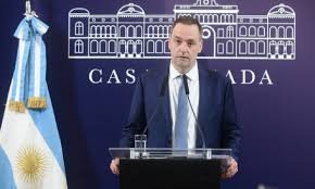 El Gobierno justificó la salida del secretario de Agricultura