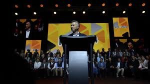 Trastienda del tenso vínculo entre Macri y Santiago Caputo